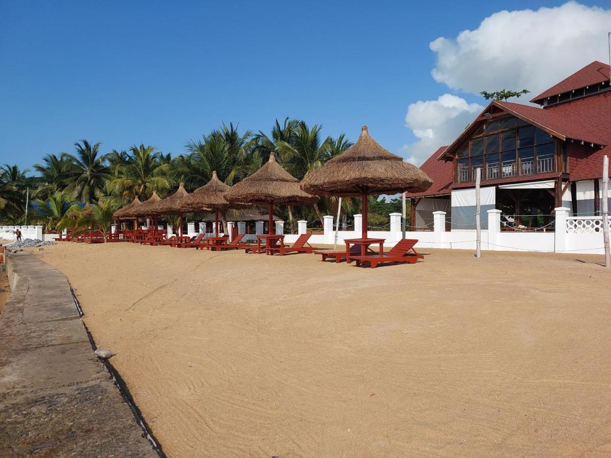 Charlestina Beach Resort Ampeni Kültér fotó