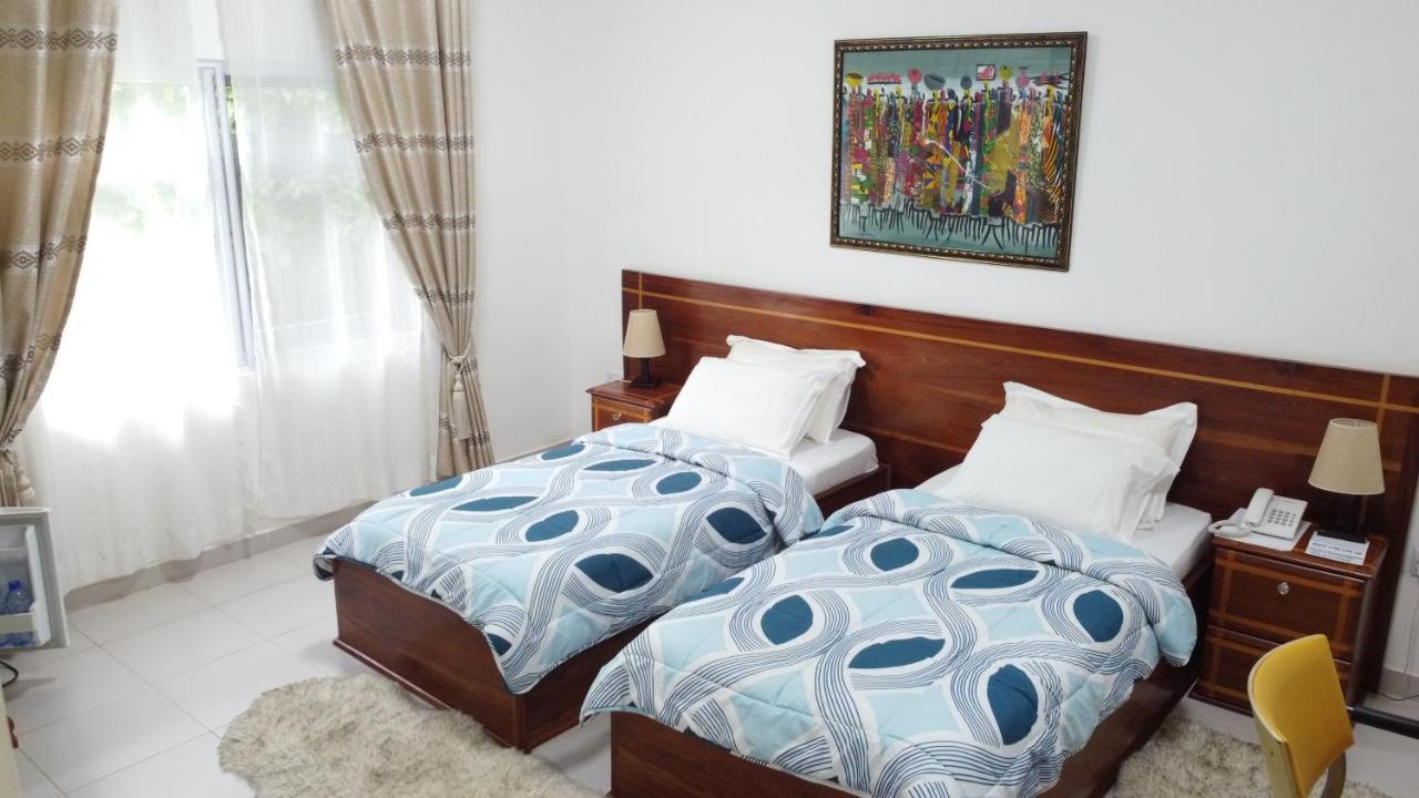 Charlestina Beach Resort Ampeni Kültér fotó