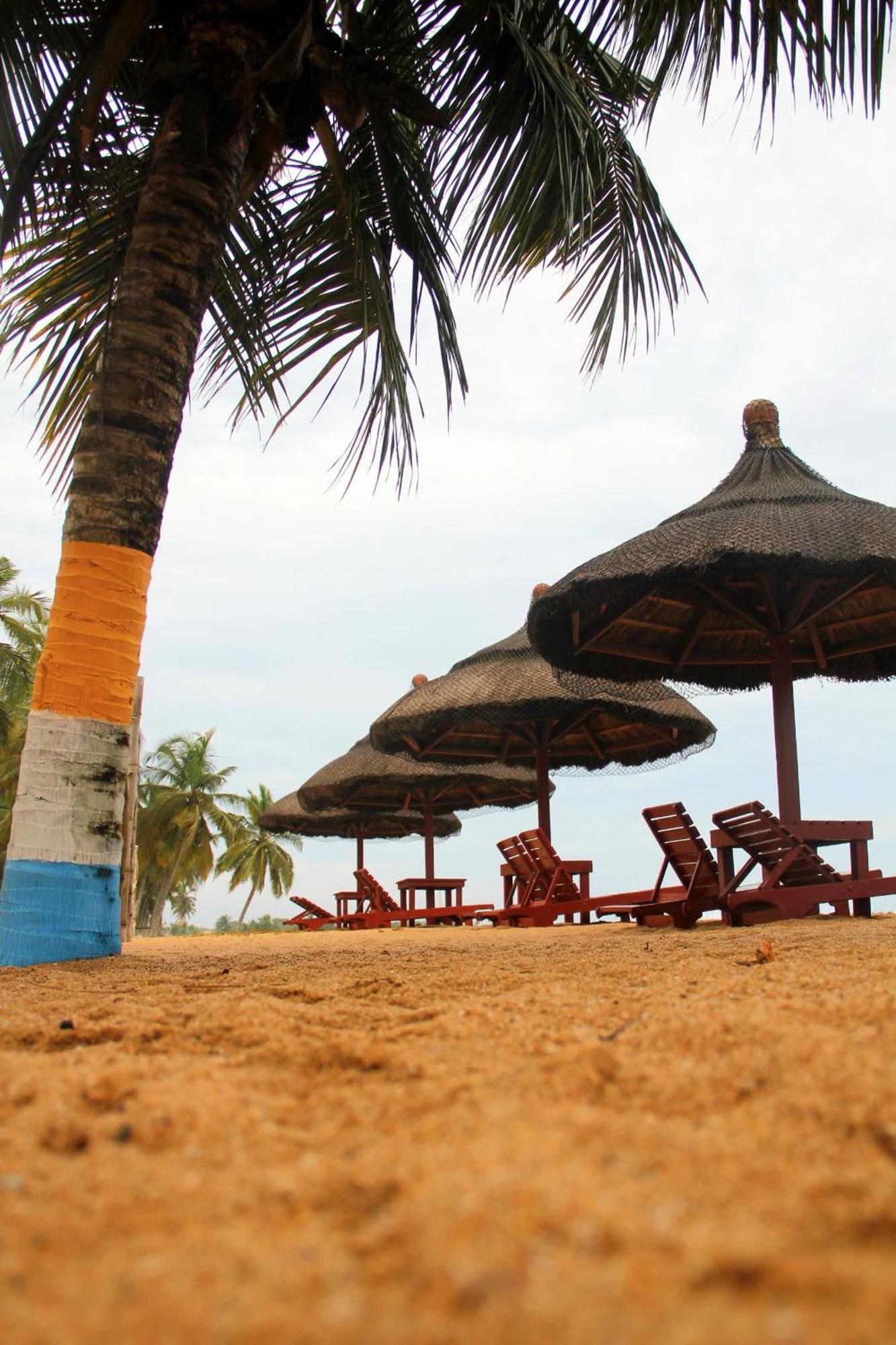 Charlestina Beach Resort Ampeni Kültér fotó