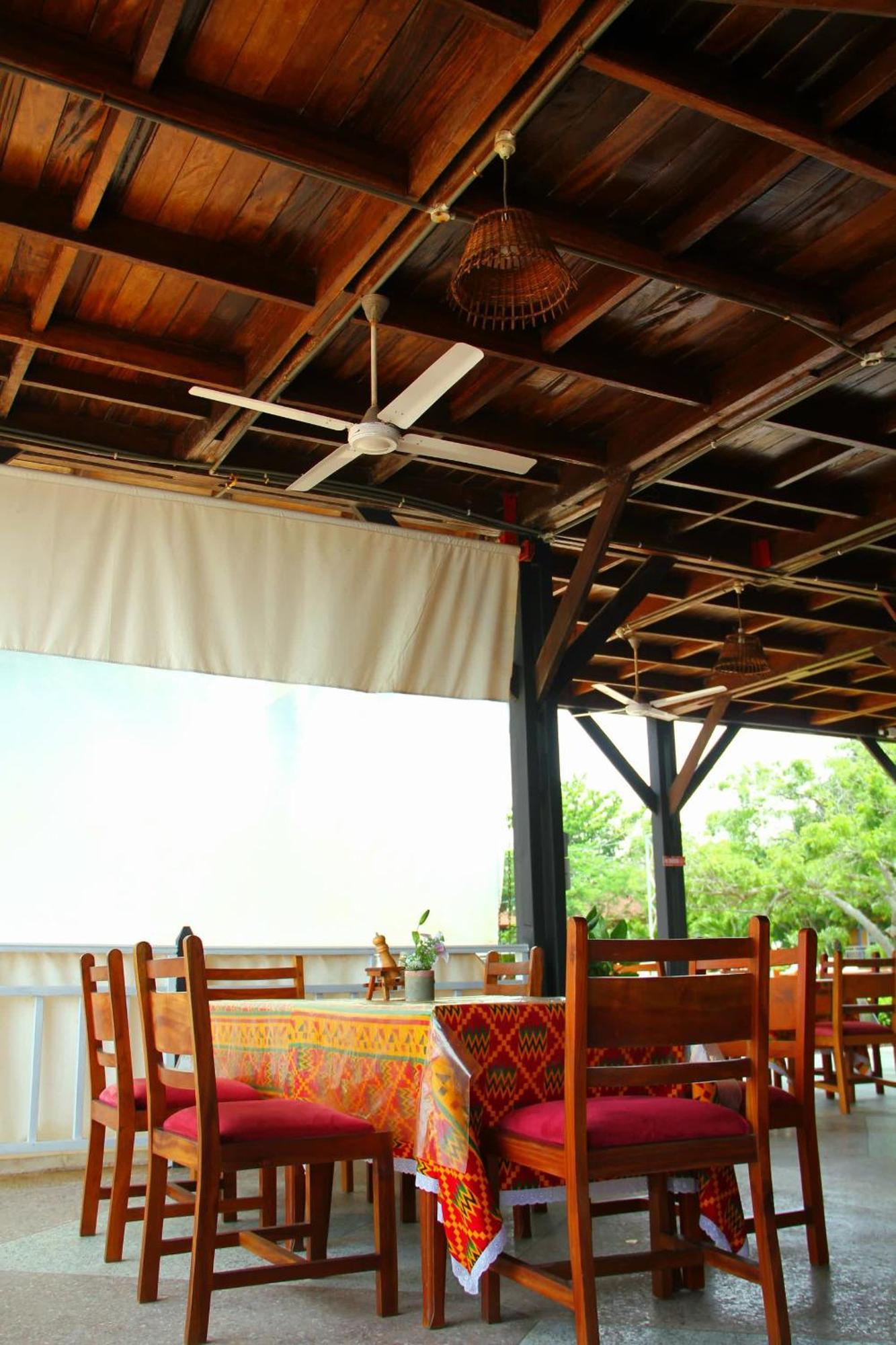Charlestina Beach Resort Ampeni Kültér fotó