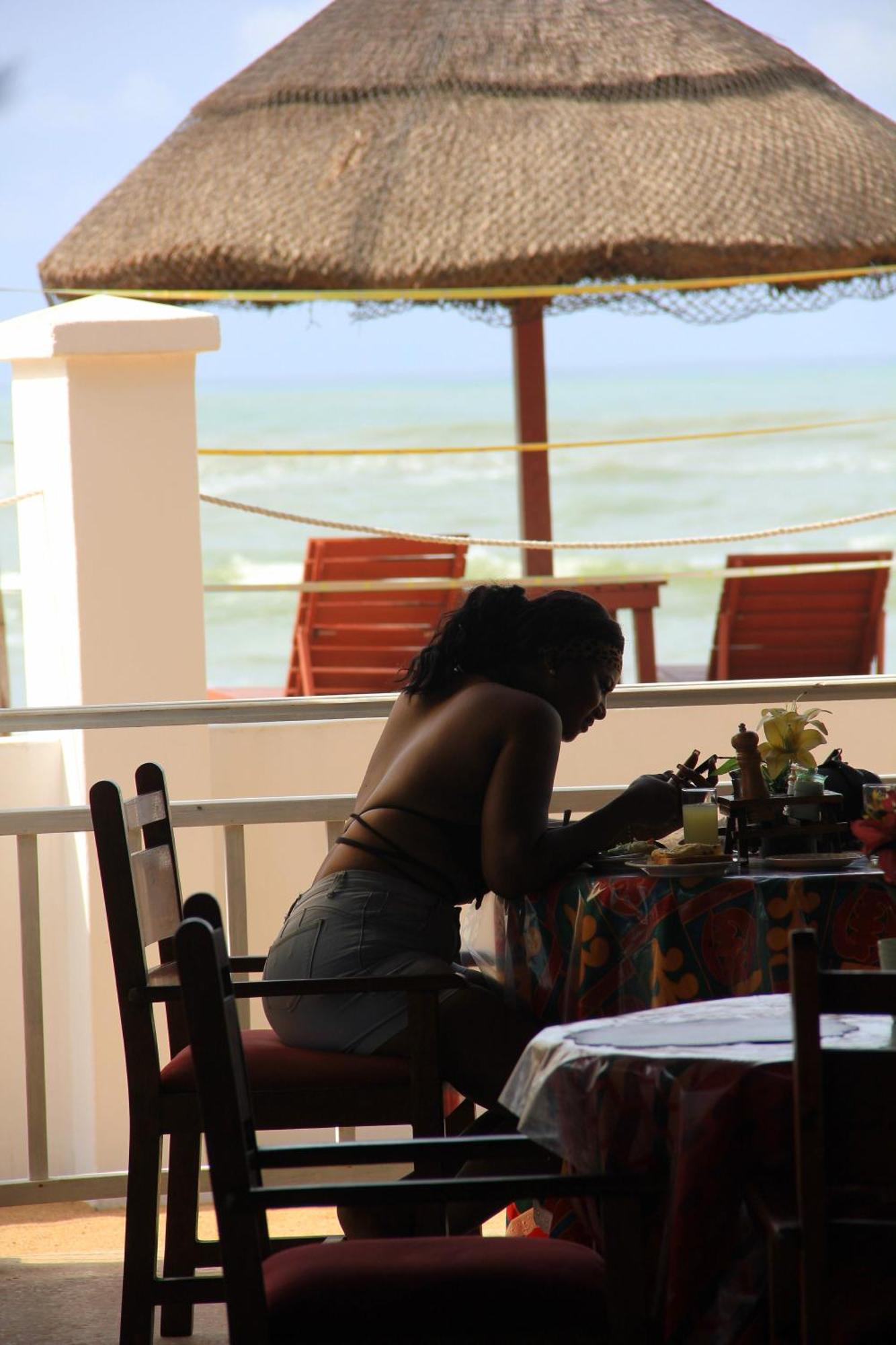 Charlestina Beach Resort Ampeni Kültér fotó