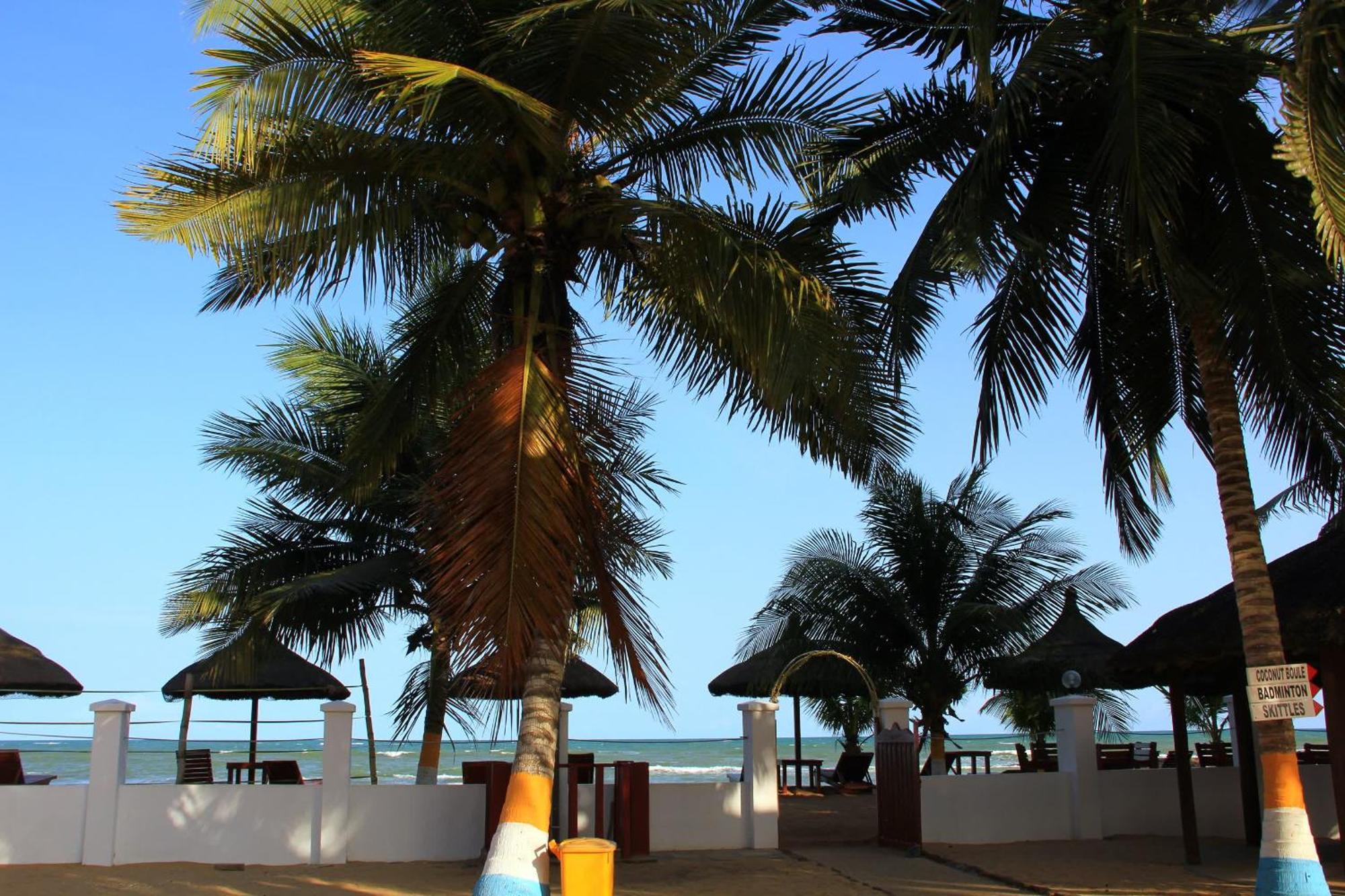 Charlestina Beach Resort Ampeni Kültér fotó